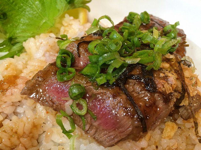マルタケ 精肉店ステーキ丼