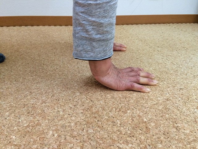 太ももストレッチ
