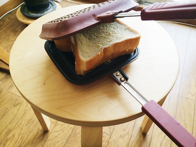 コンビニのたまごサンドは危険!?そう思うならホットサンドメーカーで作ったらいいよ