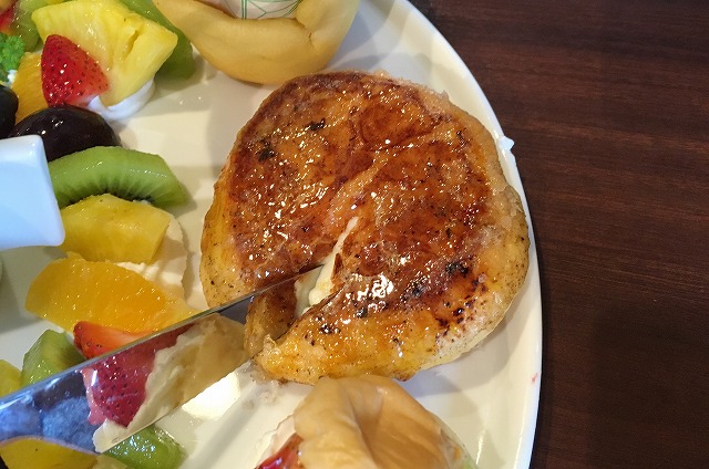 八天堂カフェ「カフェリエ」の焼きたてクリームパンがサイコー!