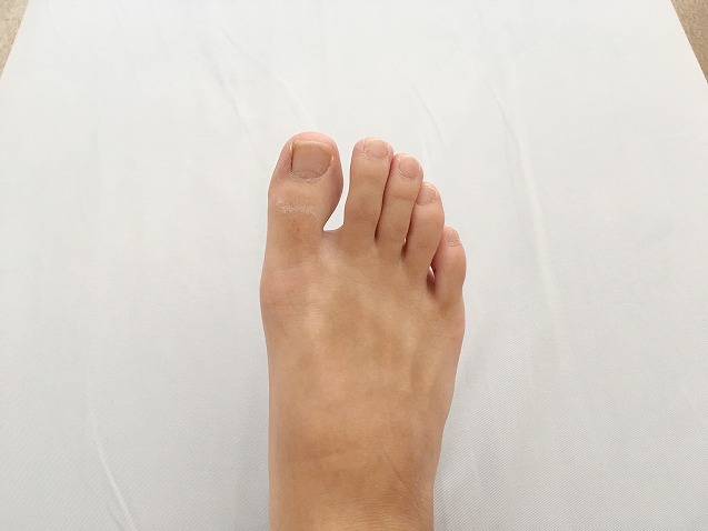 足の疲れを取るストレッチの方法【簡単なのですぐできます】