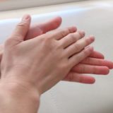 【正しい手指消毒のやり方】15秒間しっかり手にすり込むように！